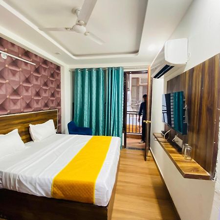 Bed and Breakfast Surya International Neu-Delhi Exterior foto