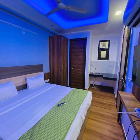 Bed and Breakfast Surya International Neu-Delhi Exterior foto