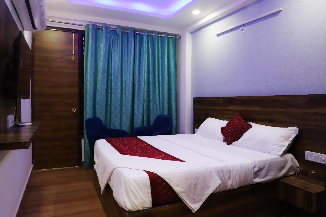 Bed and Breakfast Surya International Neu-Delhi Exterior foto