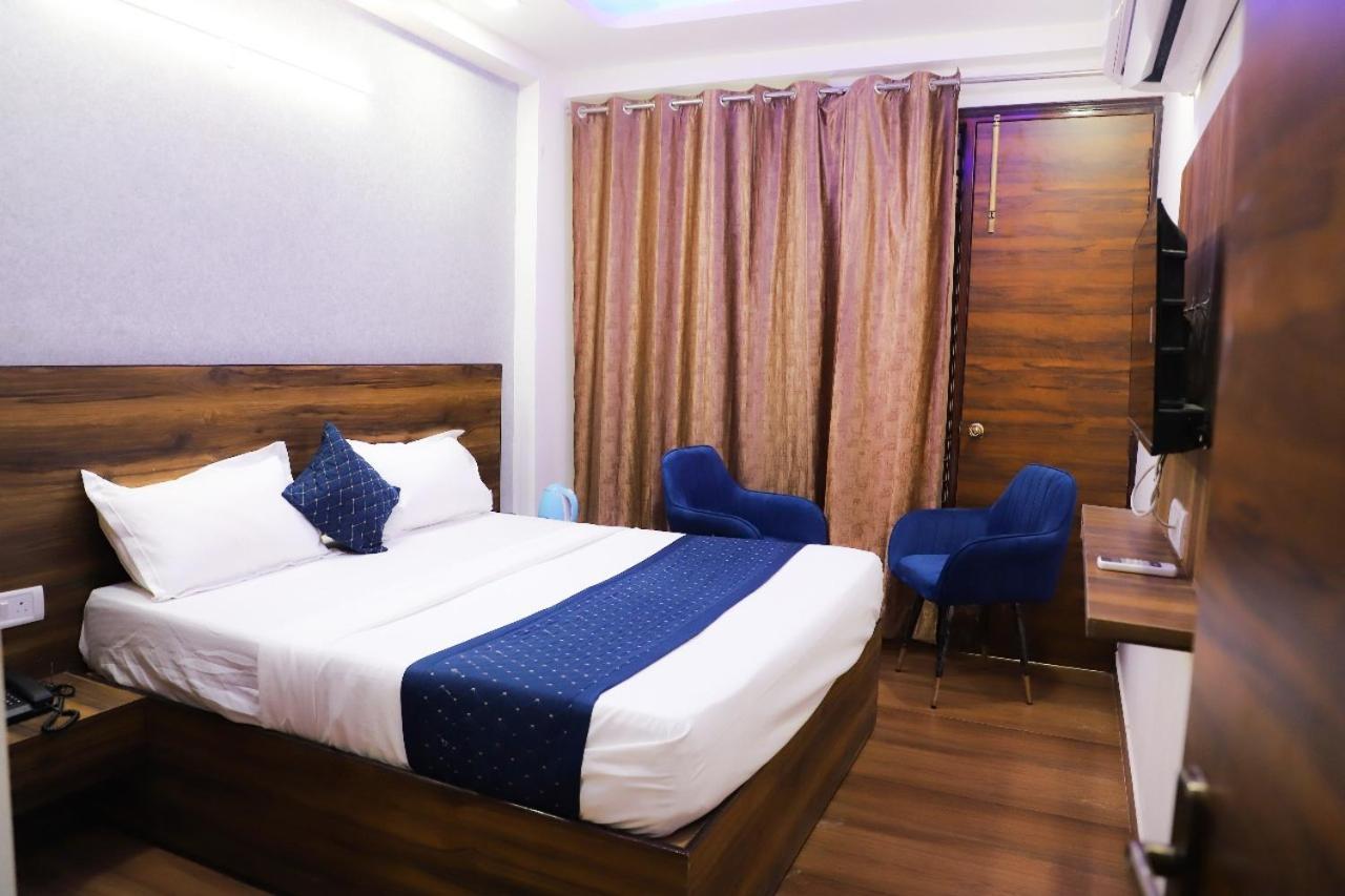 Bed and Breakfast Surya International Neu-Delhi Exterior foto