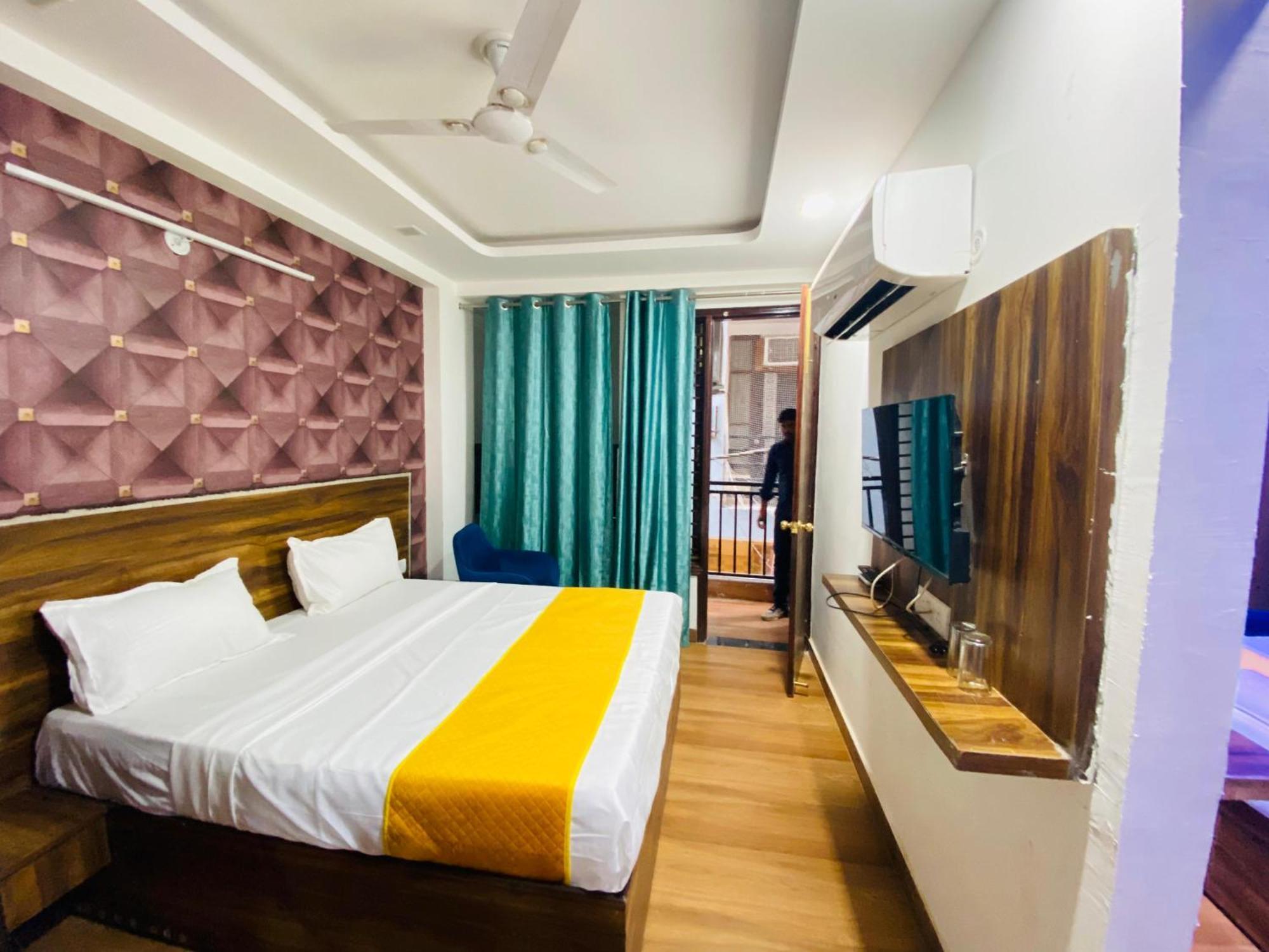Bed and Breakfast Surya International Neu-Delhi Exterior foto